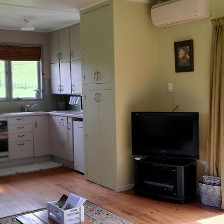 تاومارونوي Earthsounds Country Cottage المظهر الخارجي الصورة