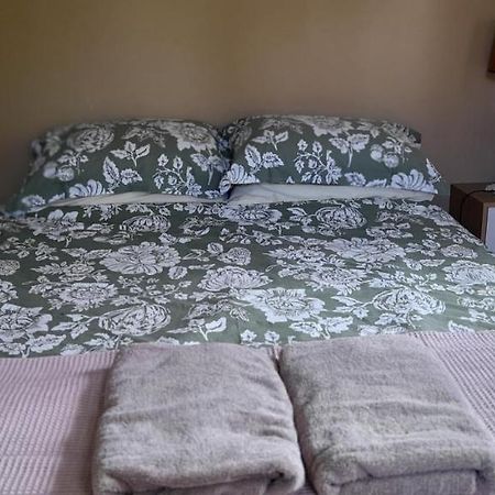 تاومارونوي Earthsounds Country Cottage المظهر الخارجي الصورة
